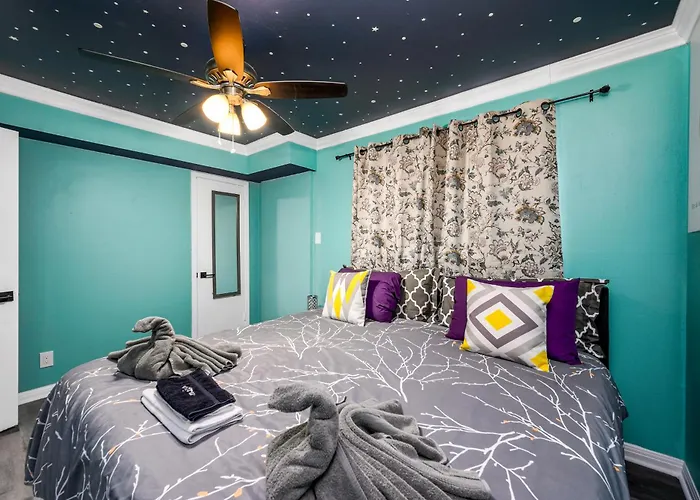Quirky & Chic 1Br Near Montrose & River Oaks! Houston