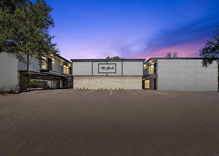 Quirky Museum District Apartment In Prime Location Houston