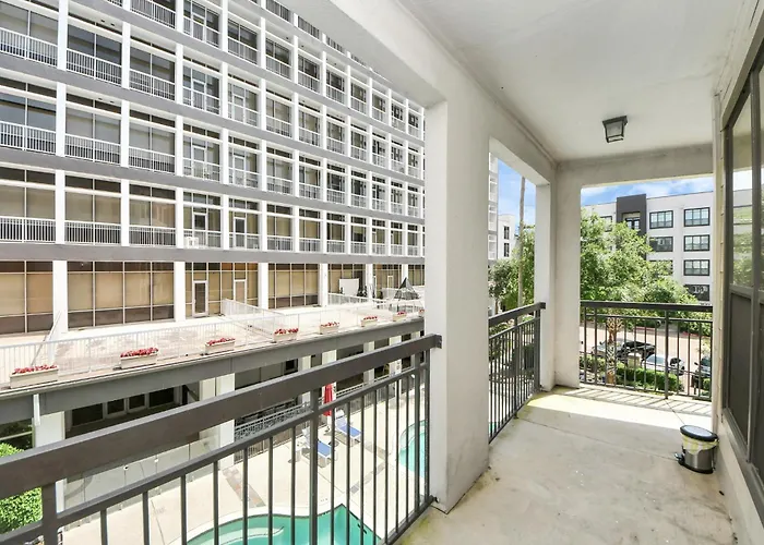 Skyline King Beds Retreat 2Br 2Ba Near Nrg Medical Center Galleria Mall Houston
