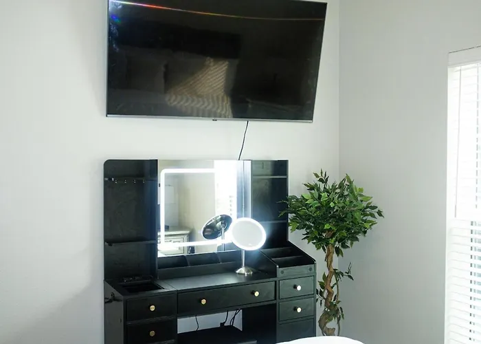 New! The Vibe Med Center Apartments - Central Houston