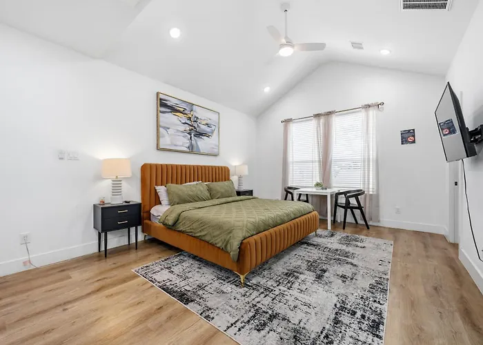 The Right Studio @ East Downtown Houston