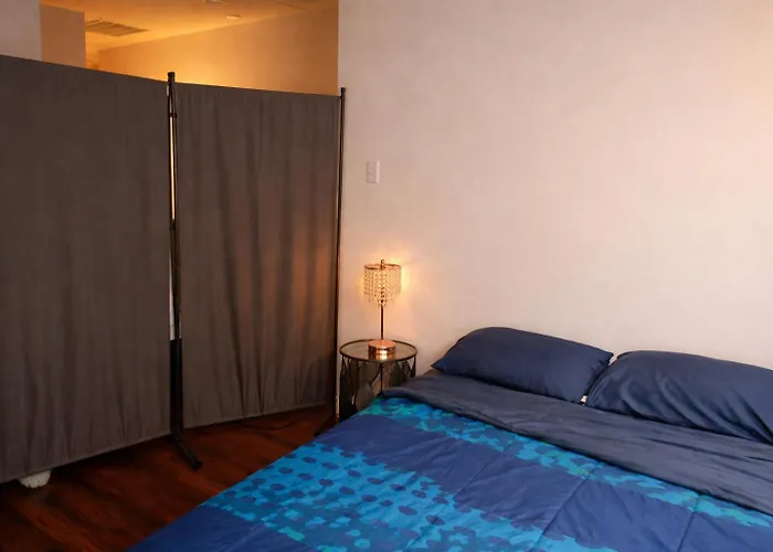 Private Room Downtown, Great Value Room Has No Door No Hay Puerta Houston