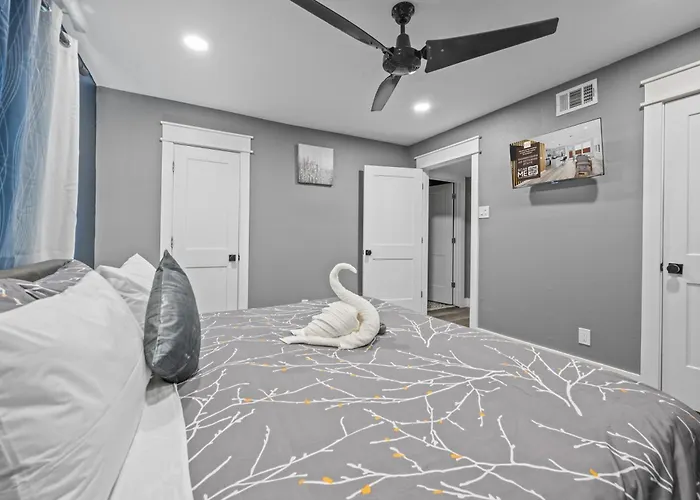 Cozy 1Br King Bed With Pool And Free Park Apartment Houston