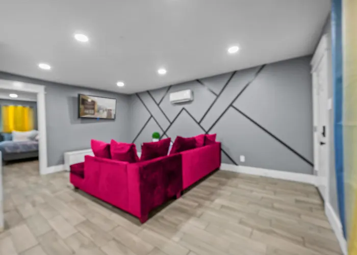 Comfortable 2Br Uptown Escape With Free Park Houston