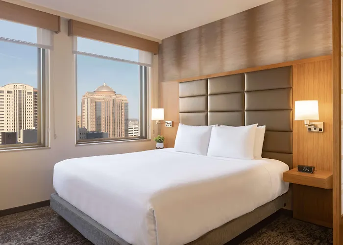 Hyatt Place Houston Downtown